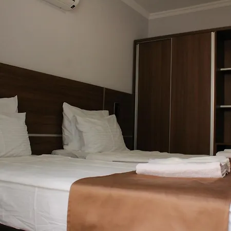Life Hotel 2*
