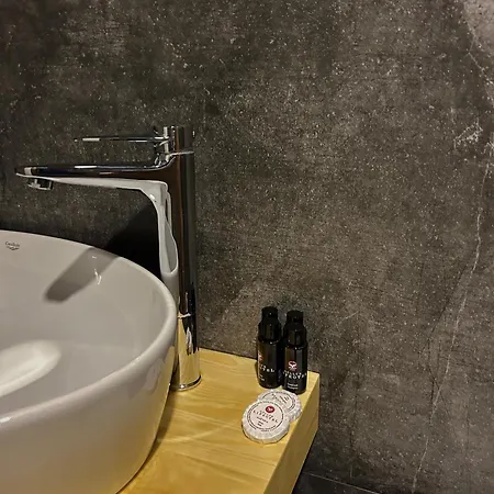 Life Hotel 2*