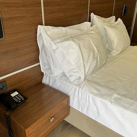 Life Hotel 2*