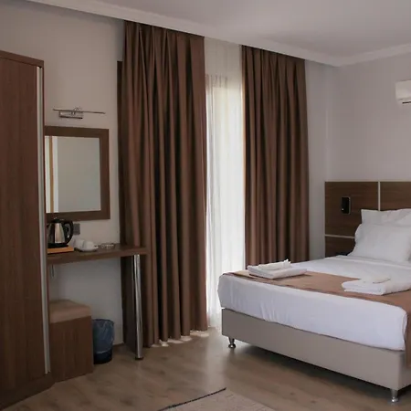 Life ホテル Gulluk