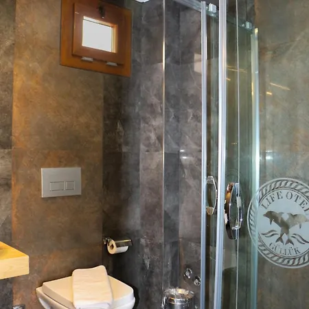Life Hotel