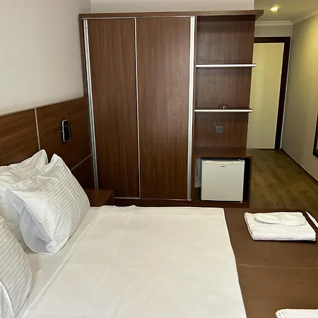 Life ホテル Gulluk