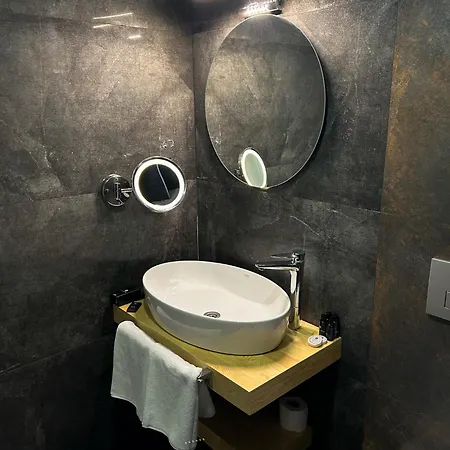 Life Hotel 2*