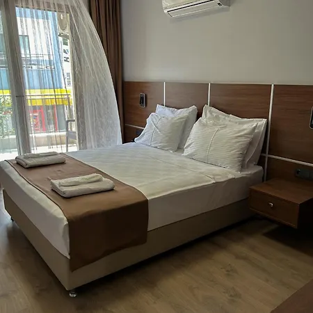 Hotel Life 2*